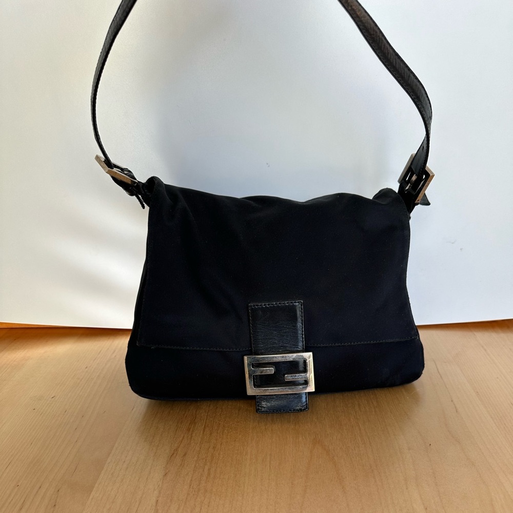 Authentic Vintage FENDI Neoprene Mama Baguette Black Silver ❤️